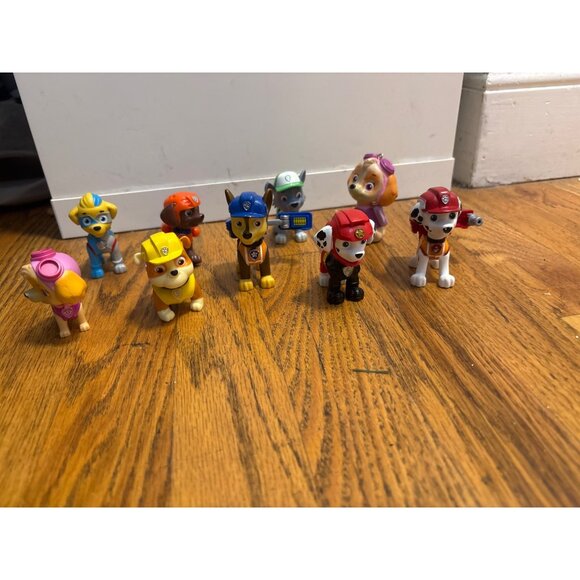 Paw Patrol Action Figure Set Of 8 Characters - Picture 1 of 3